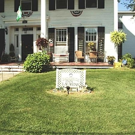 Brookside Inn At Laurens Exterior photo